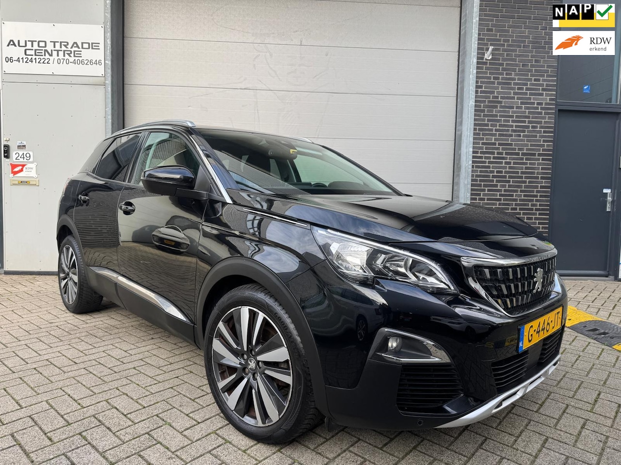 Peugeot 3008 - 1.2 PureTech Blue Lease Premium [Achteruitrijcamera|Keyless|Carplay|Cruise|Navi|Dealer OH] - AutoWereld.nl