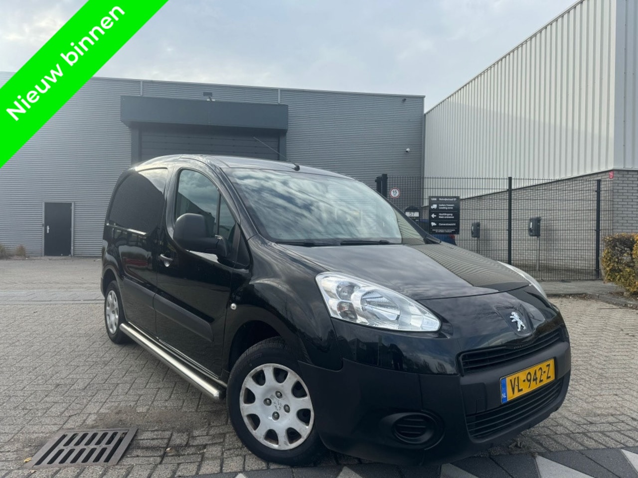 Peugeot Partner - 120 1.6 HDI Airco Cruise Facelift 2015 - AutoWereld.nl