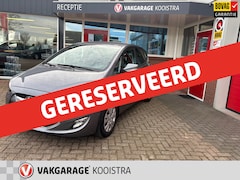 Hyundai ix20 - 1.4i i-Motion Airco/ Trekhaak/ bediening stuur