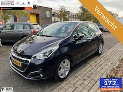 Peugeot 208 - 1.2 PureTech Signature 82PK NAVI/AIRCO/TREKHAAK