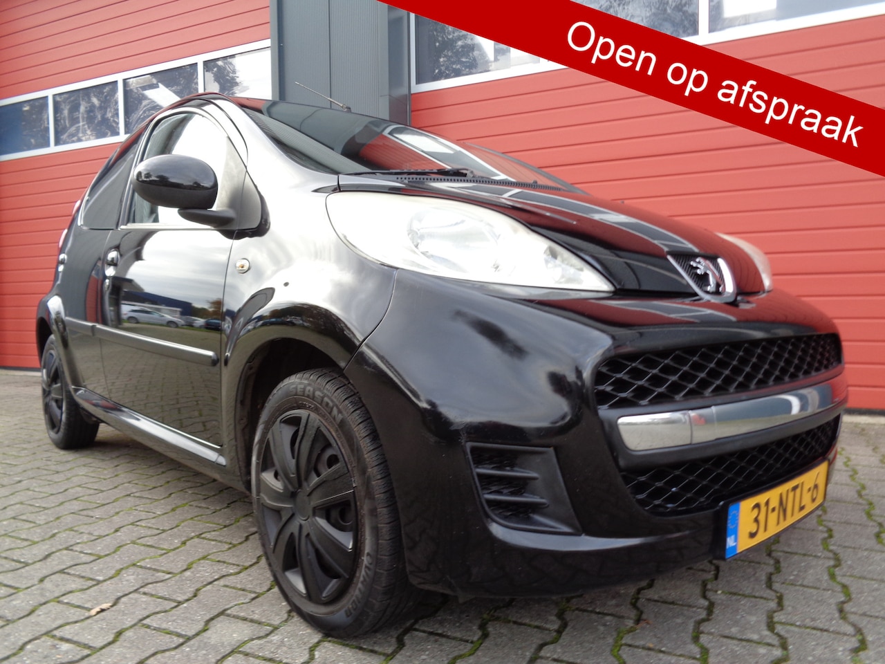 Peugeot 107 - 1.0-12V Millesim 200 Airco 5DRS - AutoWereld.nl