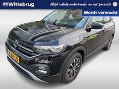 Volkswagen T-Cross - 1.0 TSI Life / Digitaal dashboard / Navigatie / App connect / Parkeersensoren V+A / Trekha