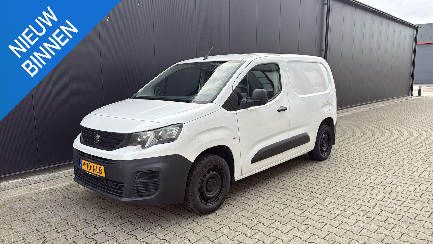 Peugeot Partner - 1.2 Airco Benzine - AutoWereld.nl
