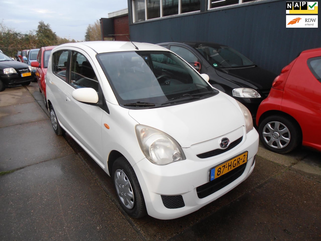 Daihatsu Cuore - 1.0 Premium automaat - AutoWereld.nl