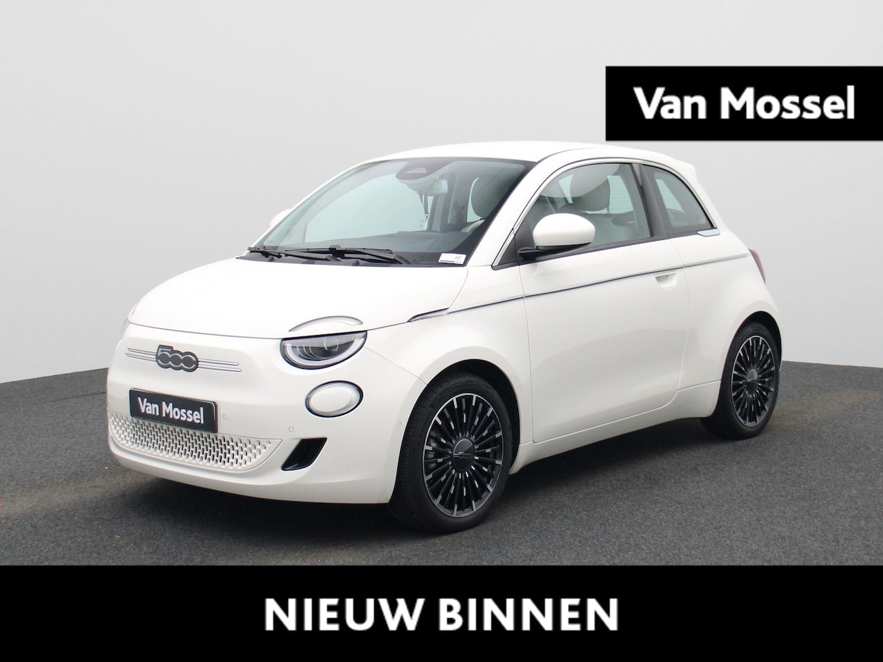 Fiat 500e - 500e 42 kWh La Prima | Navigatie | Camera | Stoelverwarming | Leder - AutoWereld.nl