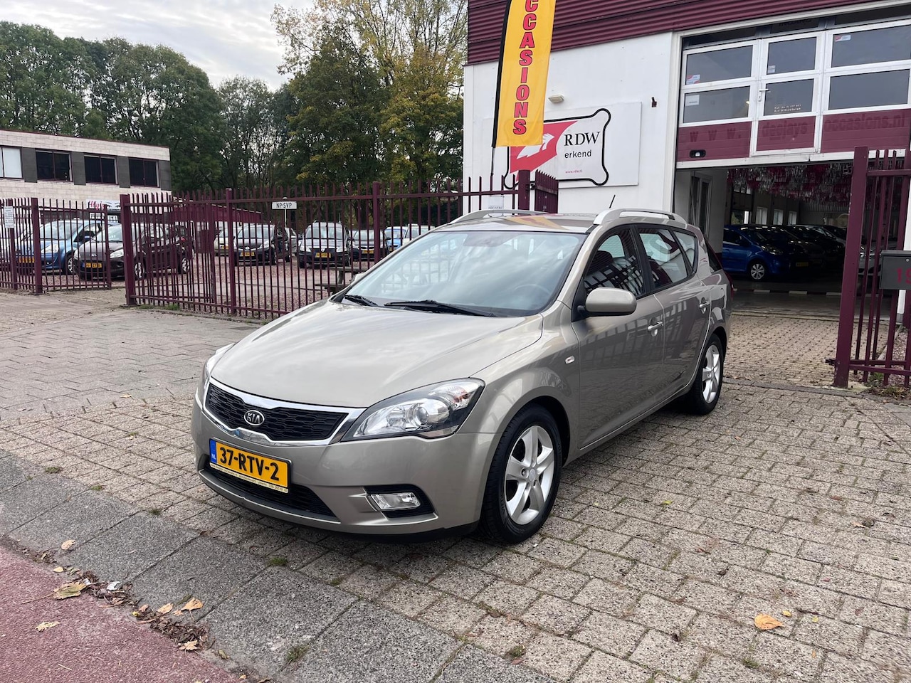 Kia Cee'd Sporty Wagon - Cee D 1.4 CVVT SPORT - AutoWereld.nl