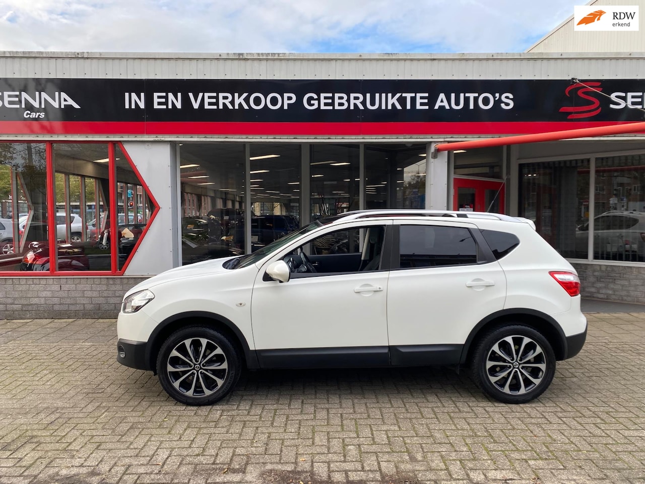 Nissan Qashqai - 1.6 Visia - 2012 - Pano - Camera - Navi - 18" - AutoWereld.nl