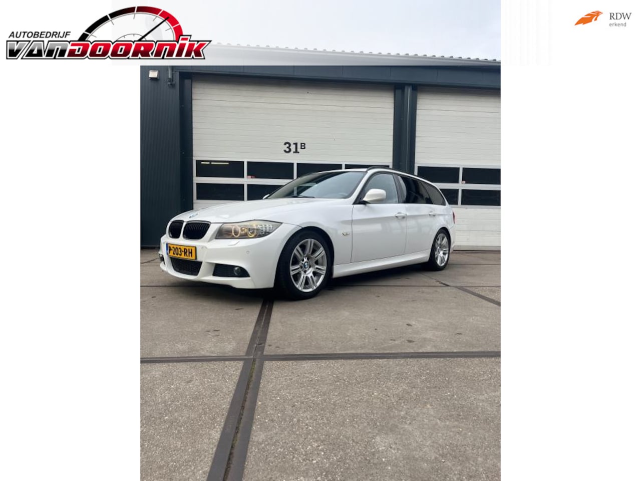 BMW 3-serie Touring - 318i High Executive 318i High Executive - AutoWereld.nl