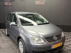 Volkswagen Touran - 1.6-16V FSI Turijn | Clima | Cruise | Nieuwe APK |