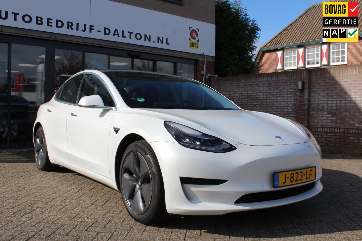 Tesla Model 3 - RWD Plus 60 kWh TREKHAAK / 1e EIG. / LAGE KM!! / LEER / PANODAK / INCL.BTW - AutoWereld.nl