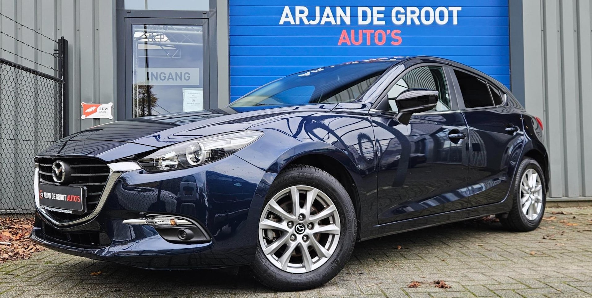 Mazda 3 - 2.0 120PK Clima Cruise PDC Navi Bleutooth 68000KM! - AutoWereld.nl