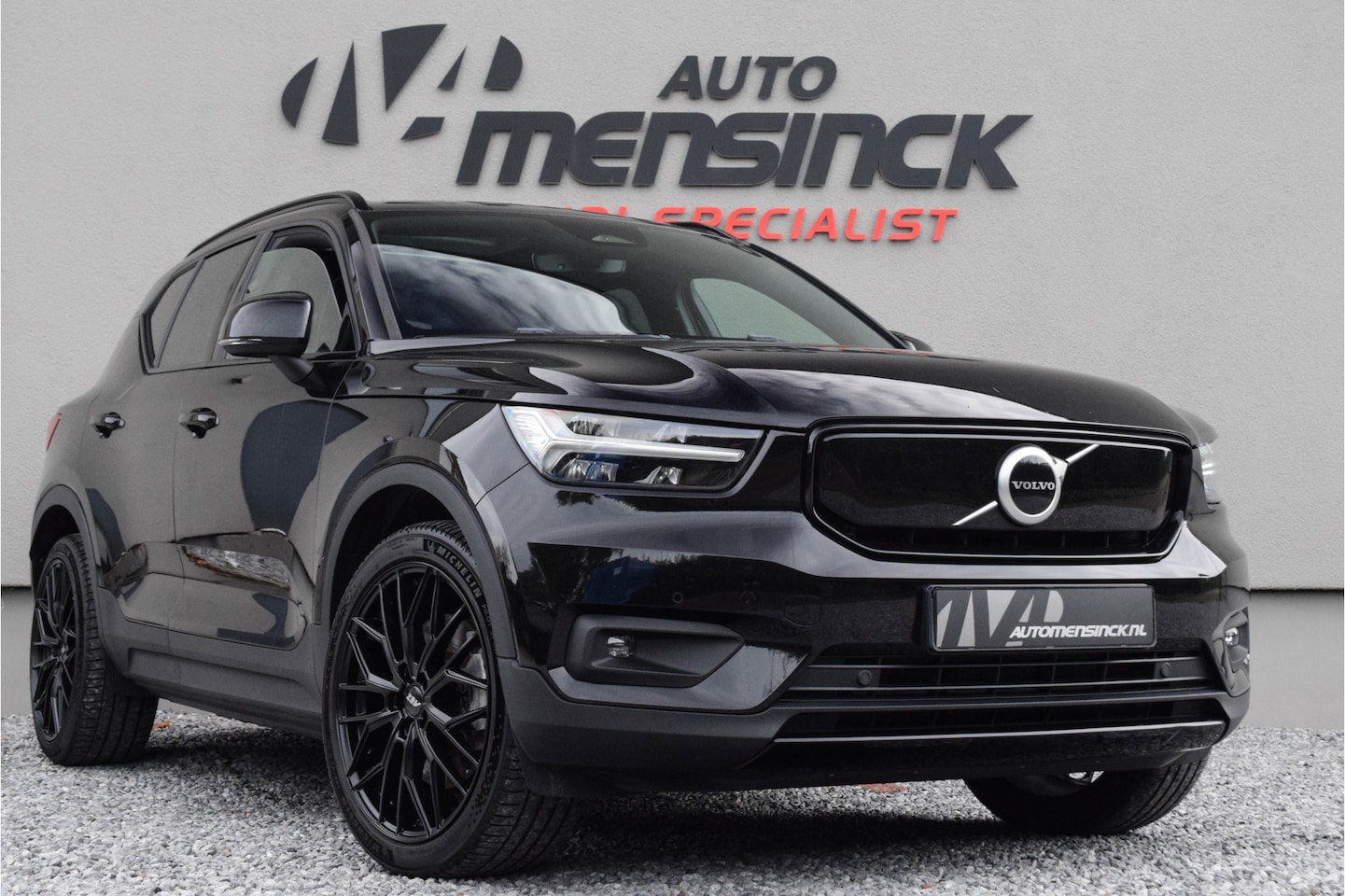 Volvo XC40 - Recharge P8 AWD R-Design / Standkachel/ Virtual Cockpit/ Adaptive Cruise Control/ Panorama - AutoWereld.nl