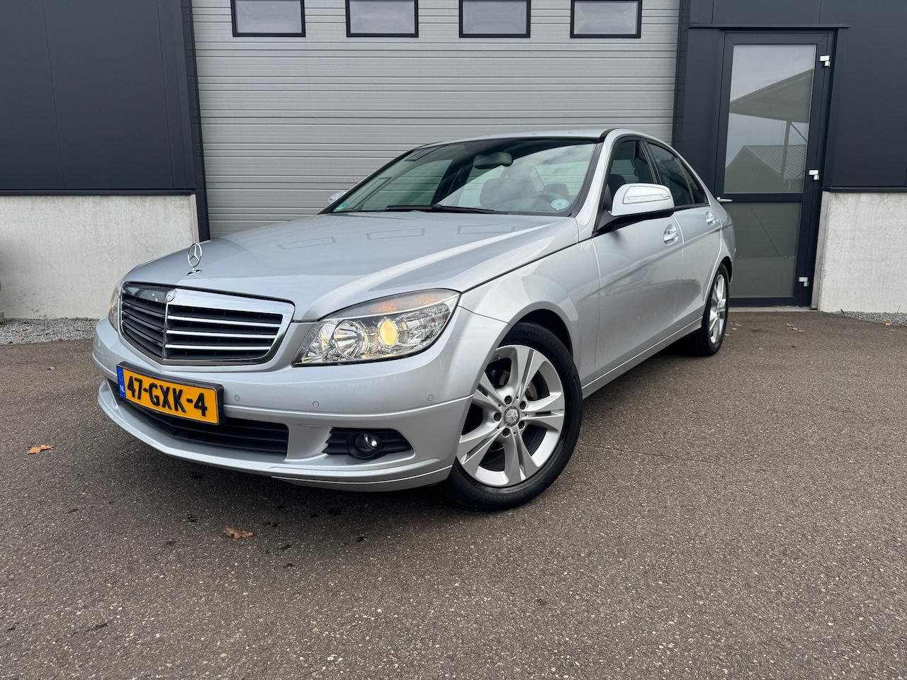 Mercedes-Benz C-klasse - 180K / Nette auto / NAP / Trekhaak - AutoWereld.nl