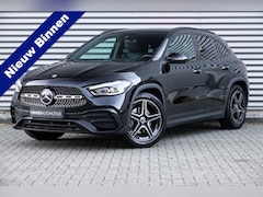 Mercedes-Benz GLA-Klasse - 200 AMG Line Night Pakket | Trekhaak | Sfeerverlichting | Camera | BTW |