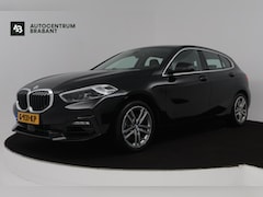 BMW 1-serie - 118i Executive Edition (TREKHAAK, DIGITALE COCKPIT, CAMERA, SFEERVERLICHTING, PARKEERSENSO