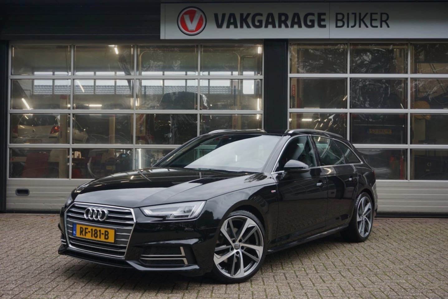 Audi A4 Avant - 1.4 TFSI Sport S line edition met trekhaak! - AutoWereld.nl