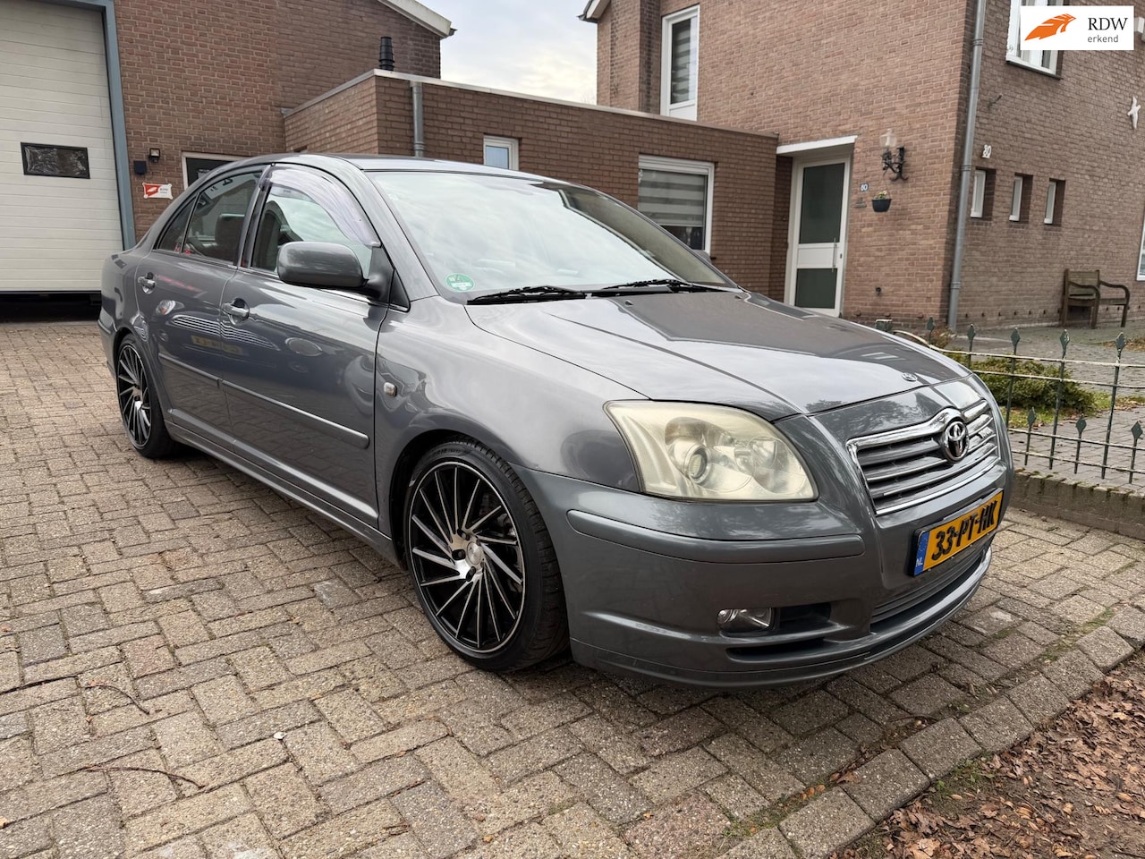 Toyota Avensis - 2.0 VVTi Executive 2.0 VVTi Executive - AutoWereld.nl