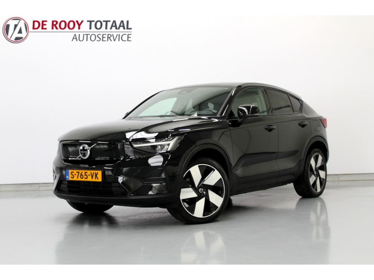 Volvo C40 - Recharge Plus 69 kWh 232PK, PANORAMADAK | CAMERA | STOEL/STUURVERWARMING - AutoWereld.nl