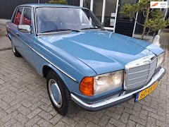 Mercedes-Benz 200-280 (W123) - 300 D *AUTOMAAT