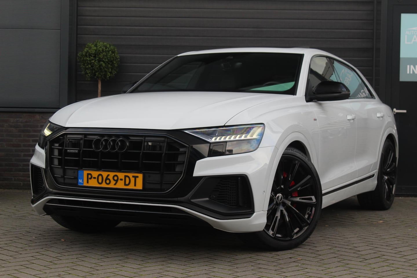 Audi Q8 - 60 TFSI e quattro Competition | Pano | Trekhaak | - AutoWereld.nl