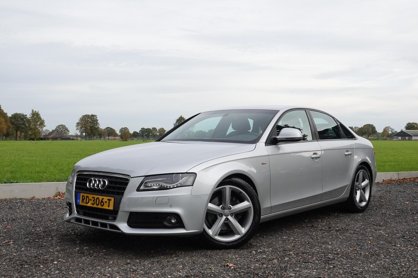 Audi A4 Limousine - 1.8 TFSI S-line TREKHAAK CLIMATE PDC NAVI - AutoWereld.nl