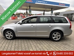 Volvo V50 - 2.0 Sport, climatronic, cruisecontrol, navigatie, trekhaak, pdc