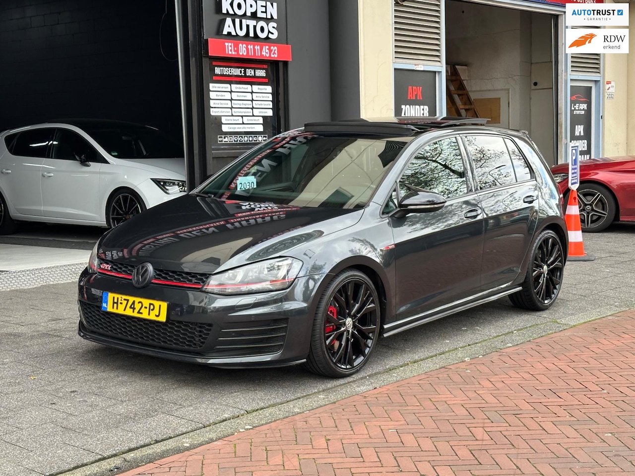 Volkswagen Golf - 2.0 TSI GTI Performance Aut Leer Navi Camera Pano - AutoWereld.nl