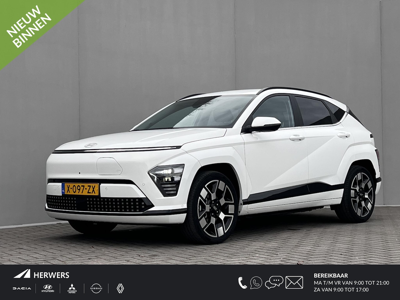 Hyundai Kona Electric - Premium 65.4 kWh Automaat / Dealer onderhouden / NL auto / Leder / Afneembare trekhaak 750 - AutoWereld.nl