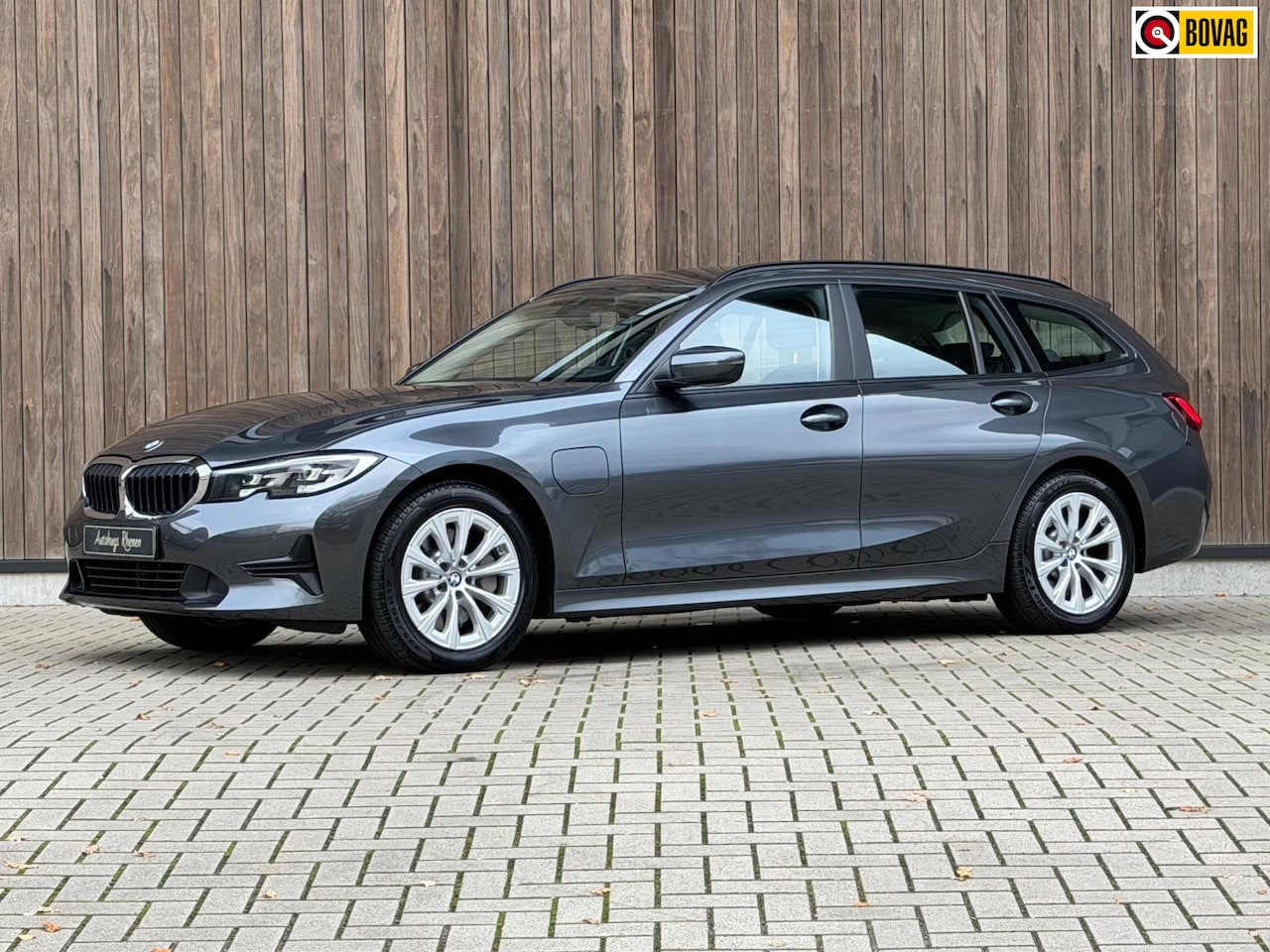 BMW 3-serie Touring - 330e Business Edition Plus / Trekhaak / - AutoWereld.nl