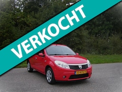 Dacia Sandero - 1.6 Lauréate . 5 Drs . Airco . Elec ramen . weinig kilometrs . enz