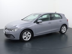 Volkswagen Golf - 1.0 eTSI Life | 110 PK | Automaat | Adaptive cruise control | Navigatiesysteem |