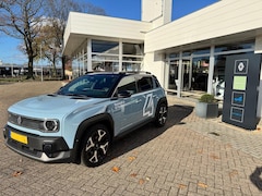 Renault 4 - 4 comfort range techno 52 kWh E-TECH ELECTRIC De R4 is al leverbaar vanaf € 29.990* WORDT