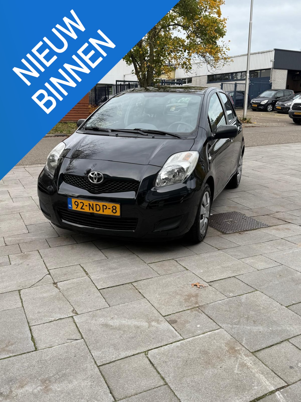 Toyota Yaris - 1.3 VVTi Comfort 2010 | 136.826 km | Zwart | Nette staat - AutoWereld.nl