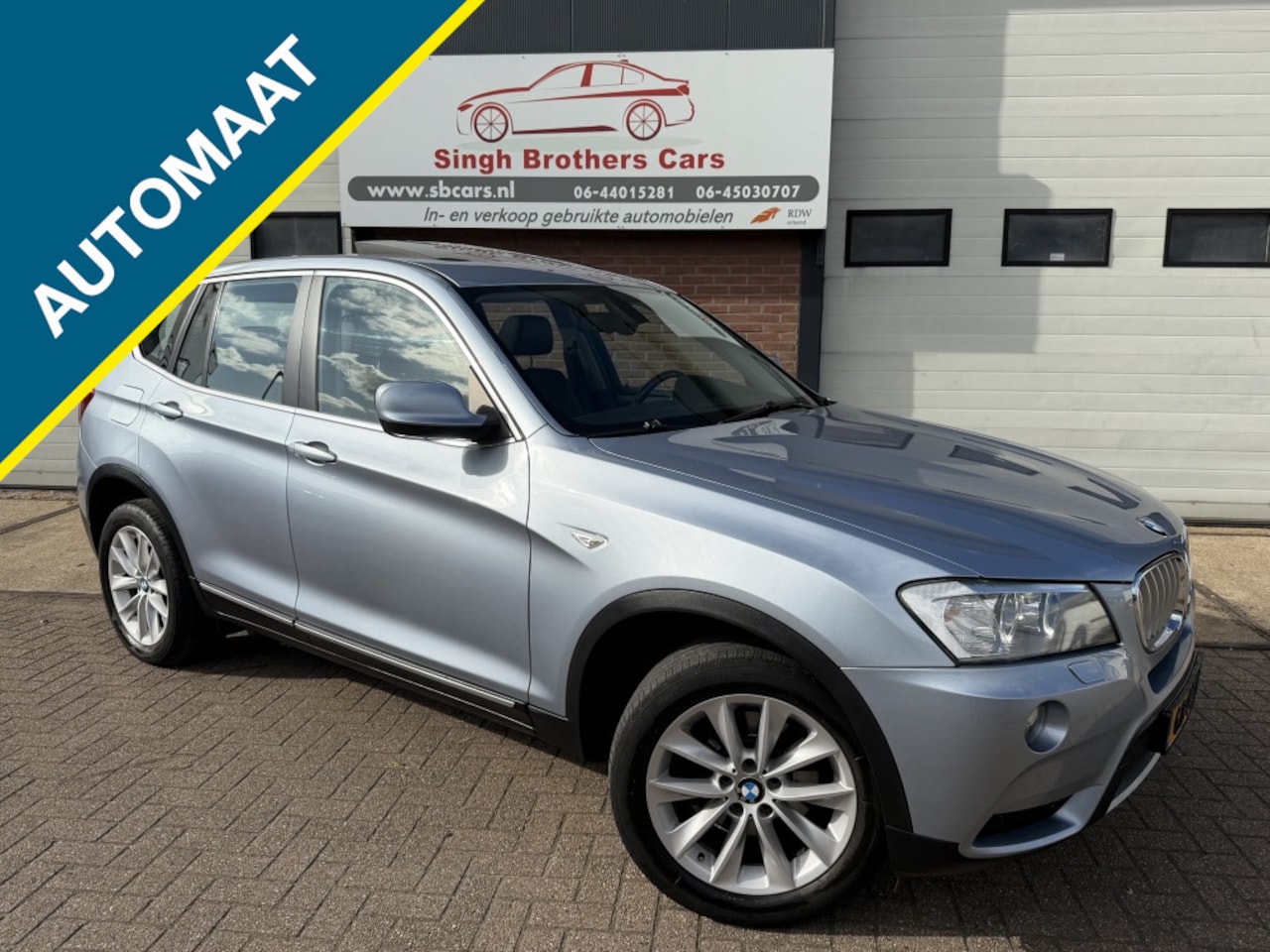 BMW X3 - xDrive35i H.EXE AUT HEAD UP KEYLESS PANO TREKHAAK !!!! - AutoWereld.nl