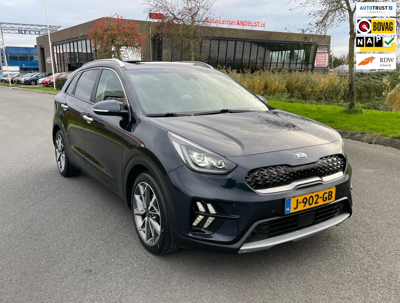 Kia Niro - 1.6 GDi Hybrid ExecutiveLine 1.6 GDi Hybrid ExecutiveLine, Open dak, Leder, Stoelverw-/ventl, Acc, Keyless, 1e eig afk, - AutoWereld.nl