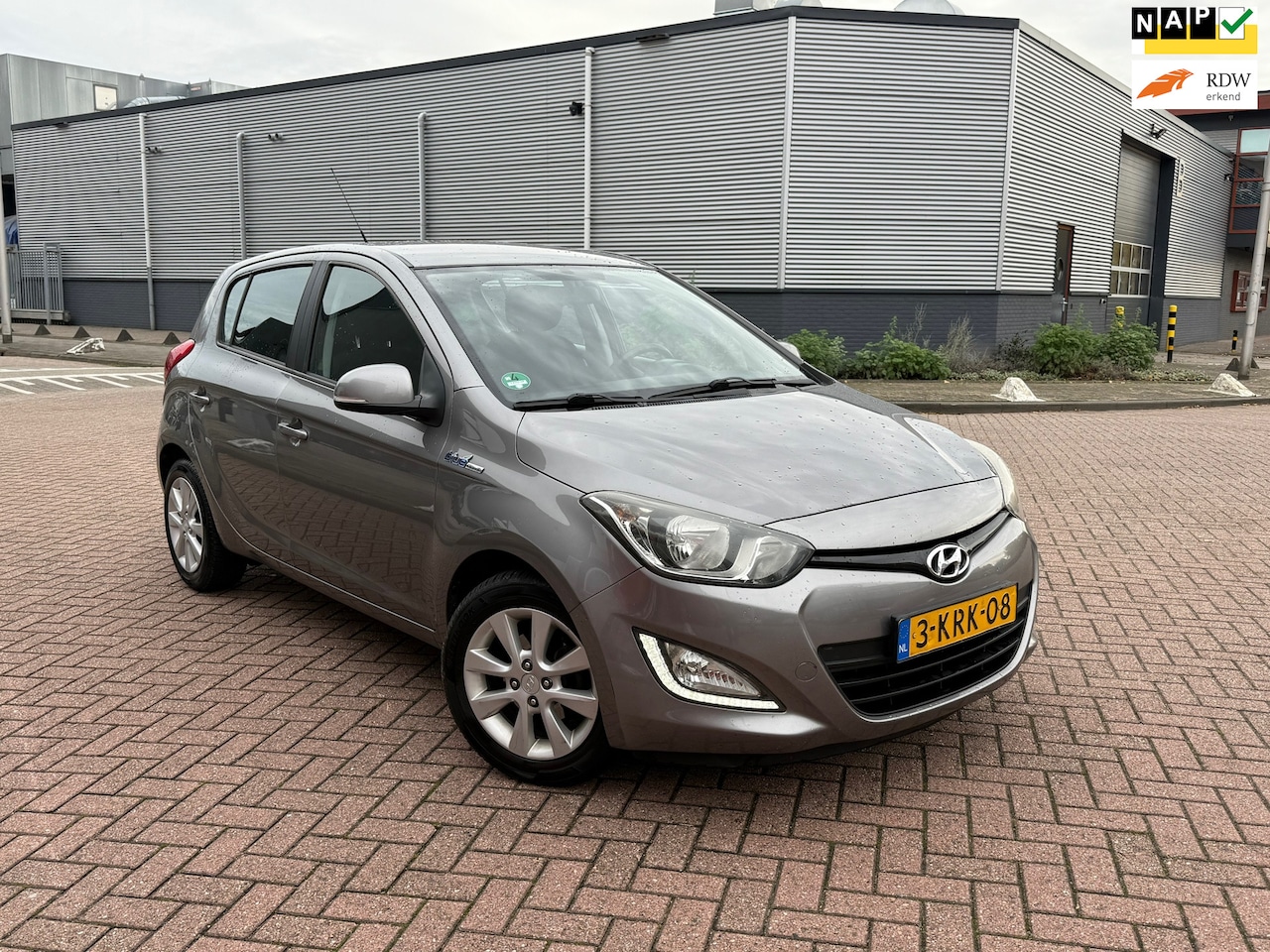 Hyundai i20 - 1.2i i-Deal AIRCO Volledig onderhouden APK 10-2026 - AutoWereld.nl