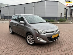 Hyundai i20 - 1.2i i-Deal AIRCO Volledig onderhouden APK 10-2026
