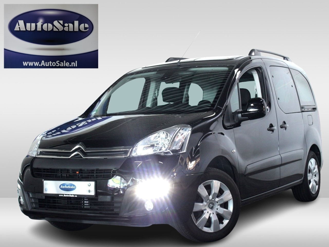 Citroën Berlingo - 1.2 PureTech Feel 2eEIG! CARPLAY PANO PDC TREKHAAK CRUISE '16 - AutoWereld.nl