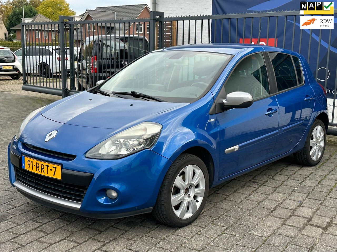 Renault Clio - 1.2 Night & Day / AIRCO / NAVIGATIE / CRUISE CONTROL / NAP!! - AutoWereld.nl