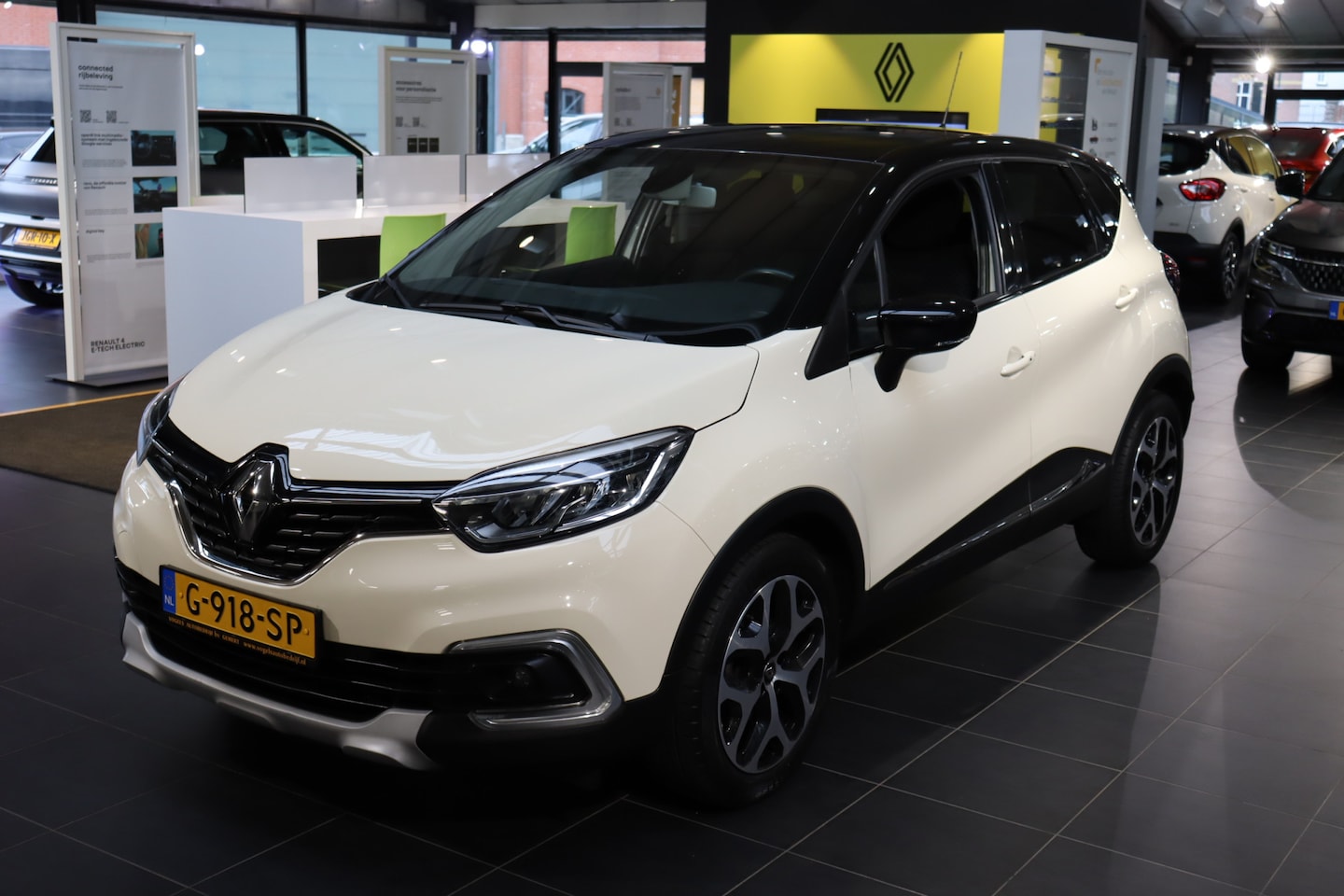 Renault Captur - TCe 150pk EDC Automaat Intens - AutoWereld.nl