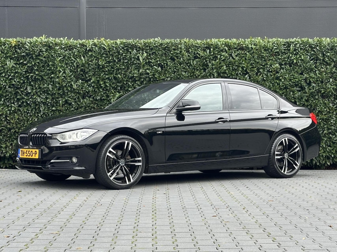 BMW 3-serie - 318d 318d, SPORT, NAVI, LIMITER, ECC-AIRCO, STOELVERWARMING, KEYLESS, PDC, TREKHAAK, SPORTSTOEL - AutoWereld.nl