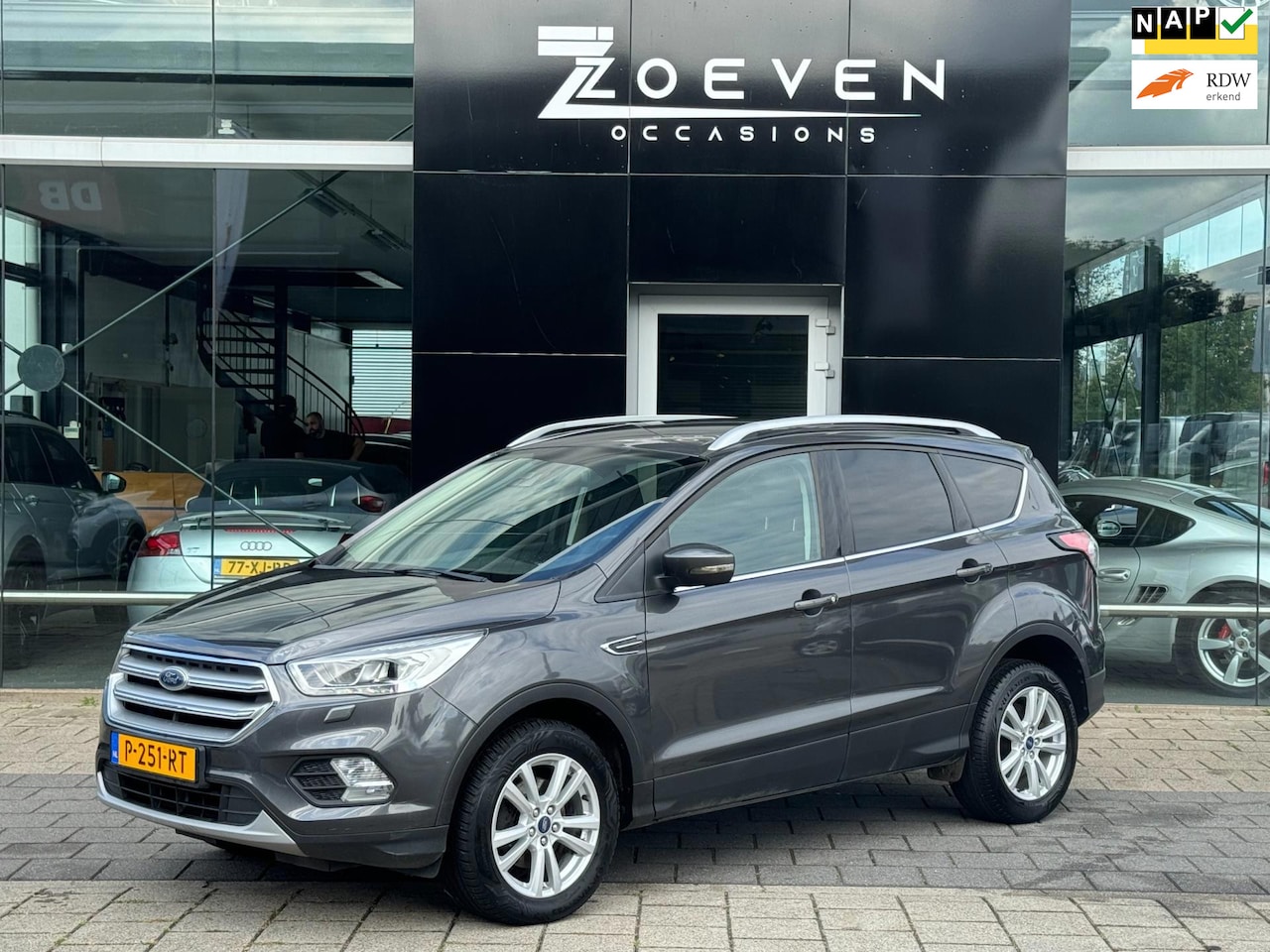 Ford Kuga - 1.5 EcoBoost Titanium !! Nieuwe APK bij aflevering!! - AutoWereld.nl