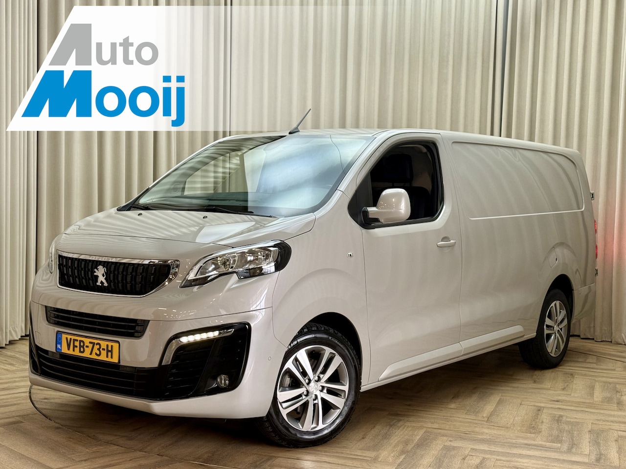 Peugeot Expert - 2.0 BlueHDI 120 Long Premium *Eerste Eigenaar* 2500KG Trekg. / Carplay / Camera / Trekhaak - AutoWereld.nl