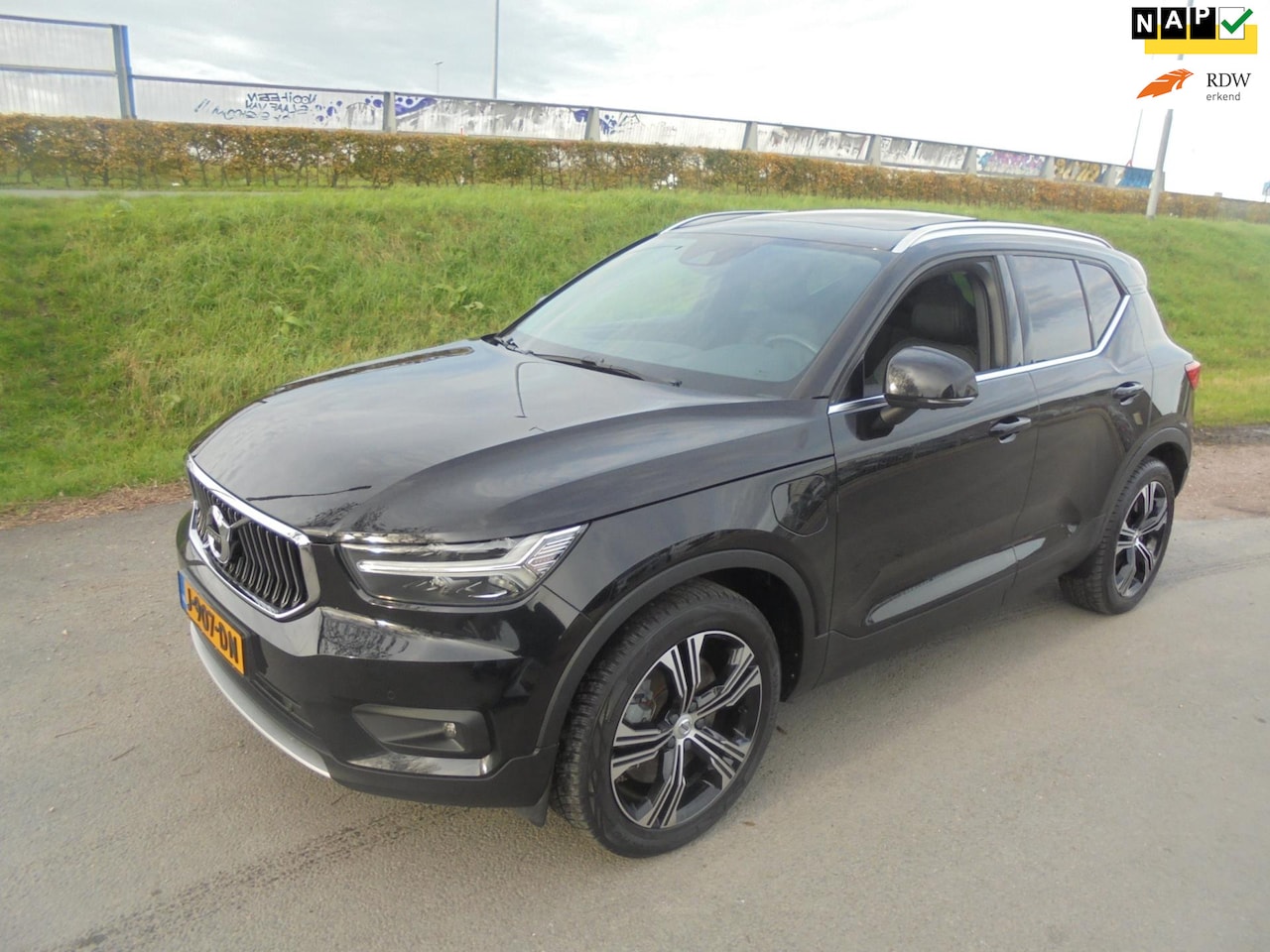 Volvo XC40 - Volvo Xc40 1.5 T5 Hybrid airco Panorama Trekhaak navigatie camera - AutoWereld.nl