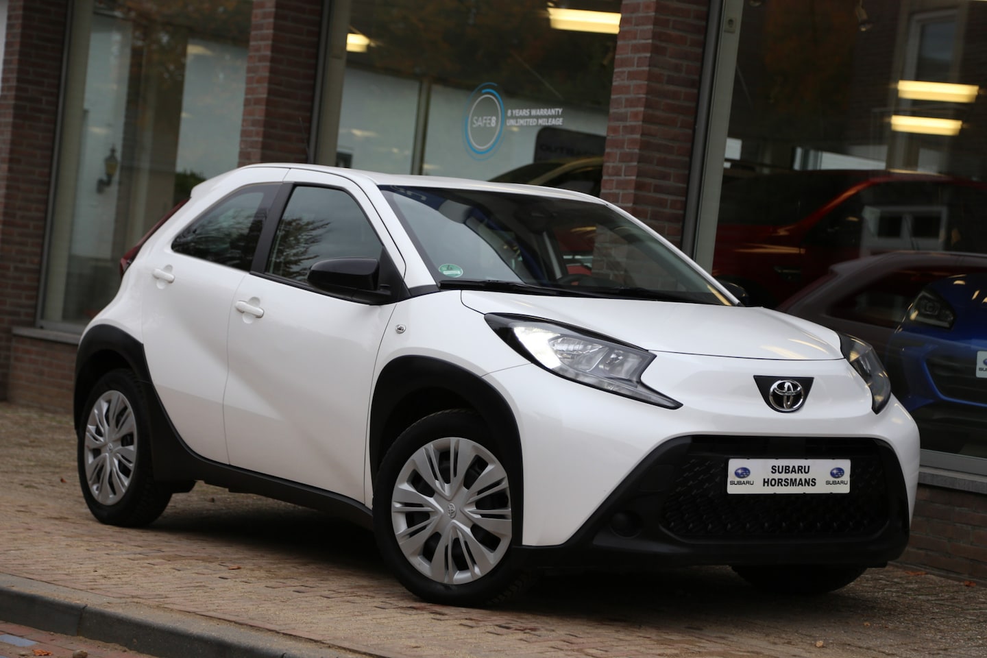 Toyota Aygo X - 1.0 VVT-i S-CVT Automaat Navi Carplay Camera ACC - AutoWereld.nl