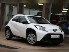 Toyota Aygo X - 1.0 VVT-i S-CVT Automaat Navi Carplay Camera ACC