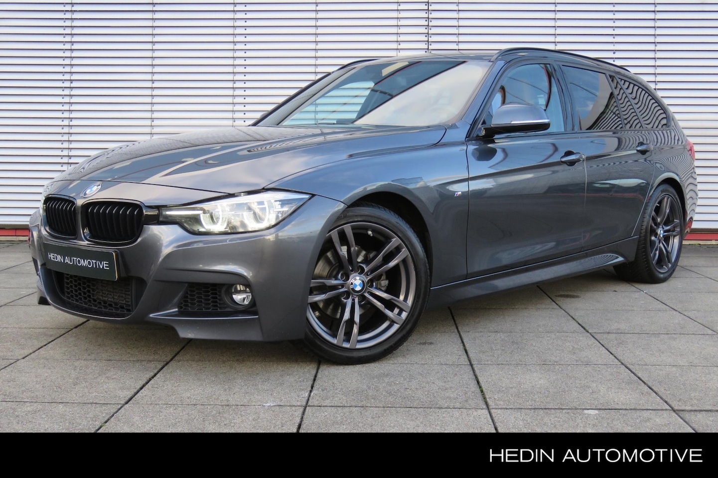 BMW 3-serie Touring - 318i M Sport Edition | Automaat | All-Season Banden | Leder - AutoWereld.nl