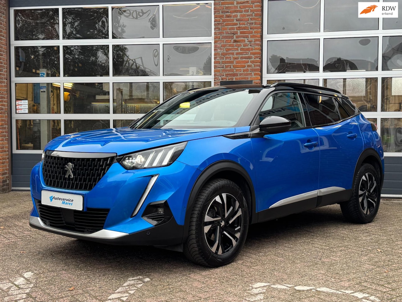 Peugeot 2008 - 1.2 PureTech GT 1.2 PureTech GT, navi, 360 camera, panodak, adat cruise,, stoelverw - AutoWereld.nl