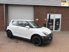Suzuki Swift - 1.3 Bandit|AIRCO|NIEUWE APK|APPLE CARPLAY