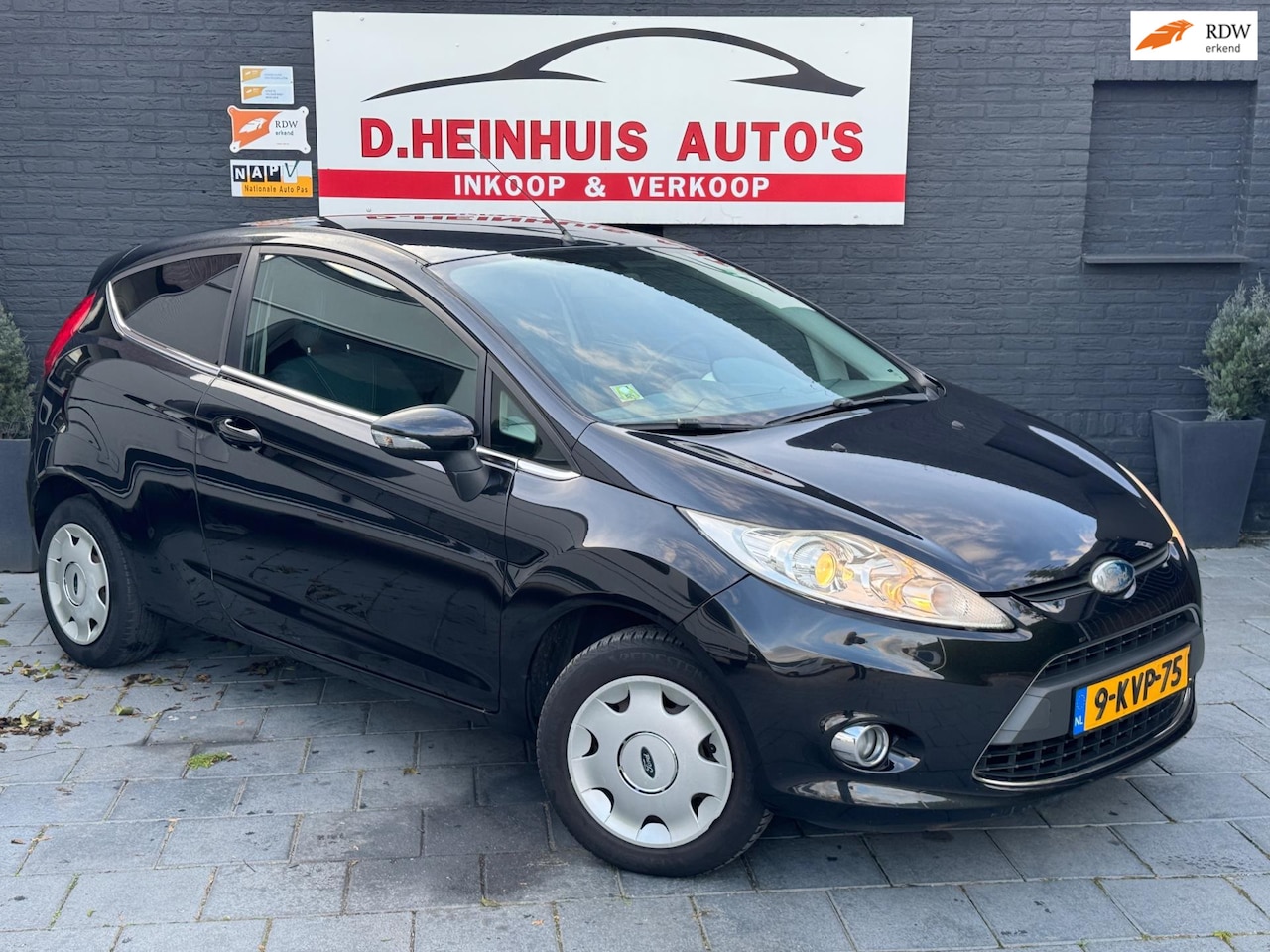 Ford Fiesta - 1.25 Ghia *APK NET NIEUW*NETTE AUTO* - AutoWereld.nl